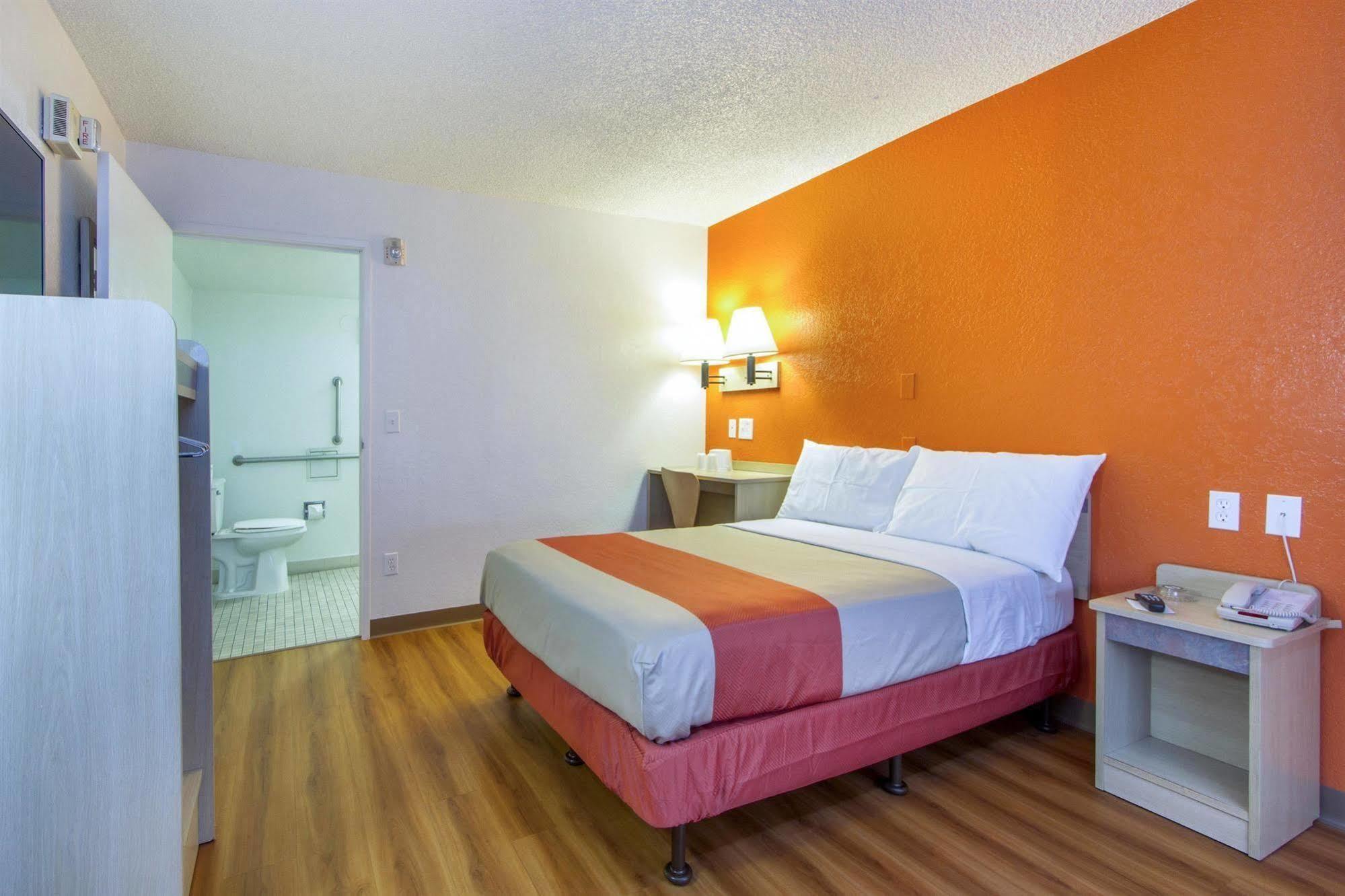 Phoenix Inn Dış mekan fotoğraf
